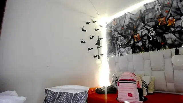 tiffany  pink online show from October 2025 08:08:02 PM