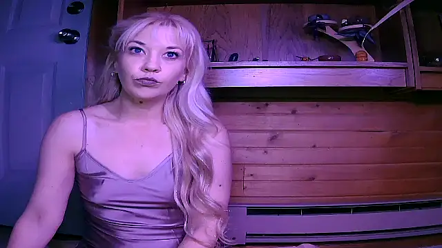 lyra rose online show from March 2025 04:56:01 AM