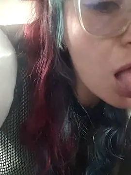 Snapshot of ERIS666 chatting on April 2026 05:30:01 PM ERIS666 online show from April 2026 05:30:01 PM