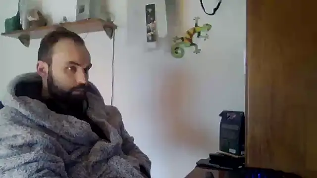 Snapshot of joaodias_97 chatting on December 2024 02:05:02 PM joaodias 97 online show from December 2024 02:05:02 PM