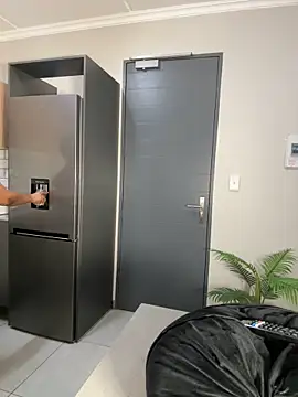 Snapshot of Neelo-Smith chatting on February 2025 10:26:02 PM Neelo-Smith online show from February 2025 10:26:02 PM