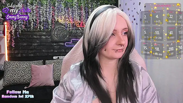 Snapshot of EmmyBunny chatting on February 2025 04:29:01 PM EmmyBunny online show from February 2025 04:29:01 PM