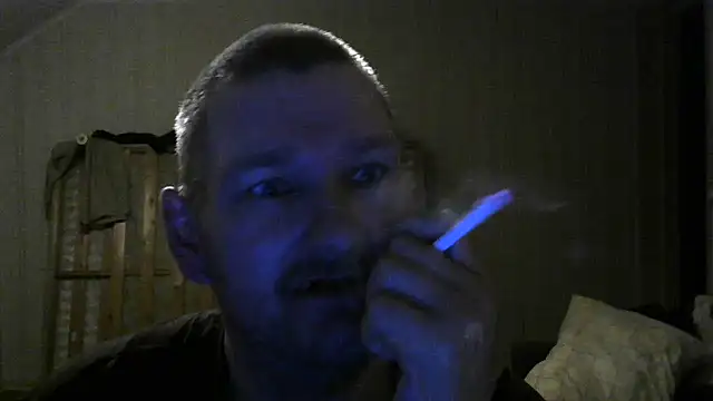 Snapshot of chrille82 chatting on March 2025 11:34:02 PM chrille82 online show from March 2025 11:34:02 PM