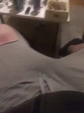 Snapshot of chrille82 chatting on October 2025 09:34:02 PM chrille82 online show from October 2025 09:34:02 PM