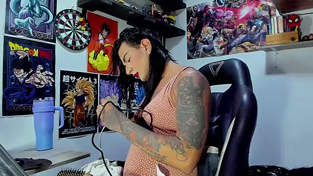 Snapshot of dariell_smokesexx chatting on June 2026 06:10:02 PM dariell smokesexx online show from June 2026 06:10:02 PM