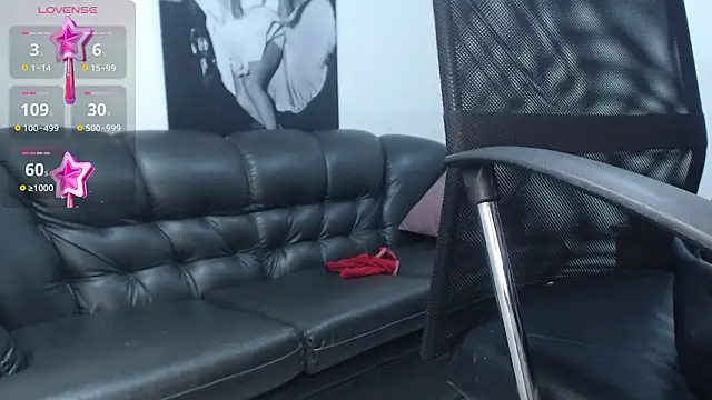 camilleDiaz16 online show from February 2026 08:48:02 PM