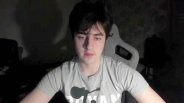 Knuckles17 online show from March 2026 04:33:02 PM