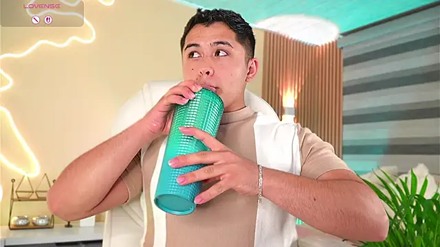 MatiasKorn online show from November 2025 06:46:01 AM