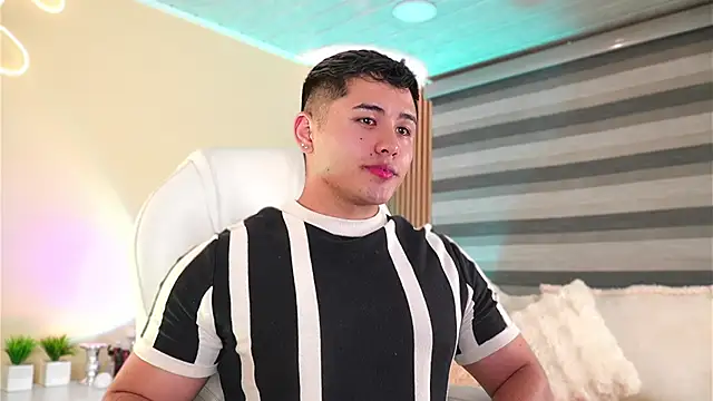 MatiasKorn online show from November 2025 06:05:02 AM