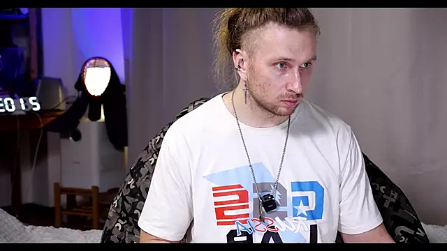 rusbigpaul online show from December 2025 06:03:02 PM