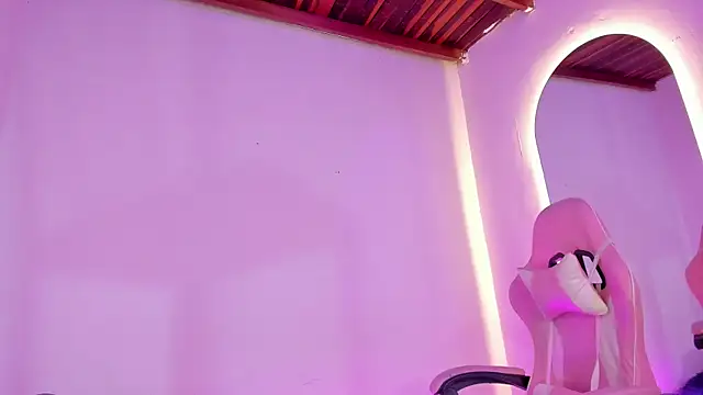  girl fernanda  online show from November 2025 03:07:01 AM