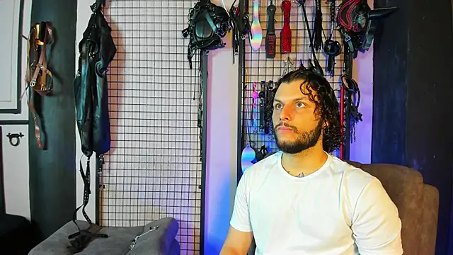 Twisted Fantasy online show from February 2025 12:03:02 PM