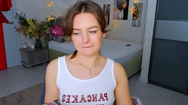 MiracleCurly online show from March 2025 06:54:02 PM