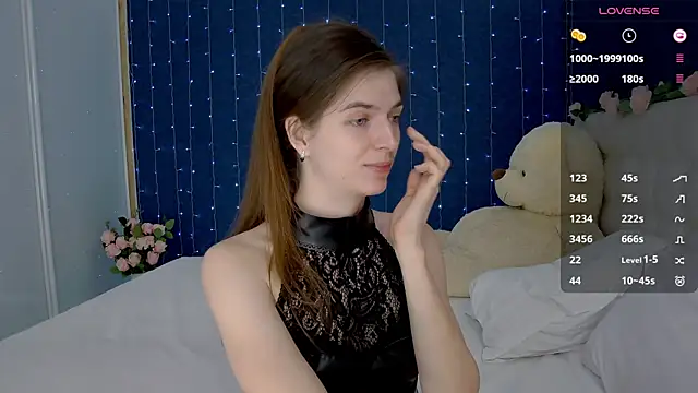 Snapshot of -Mirror-Girl- chatting on January 2025 01:12:02 PM -Mirror-Girl- online show from January 2025 01:12:02 PM