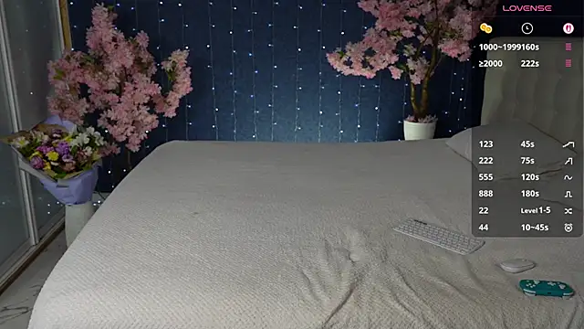 -Mirror-Girl- online show from February 2026 05:47:02 AM