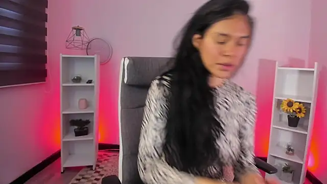 Snapshot of _aish_a_ chatting on November 2025 07:12:01 PM aish a online show from November 2025 07:12:01 PM