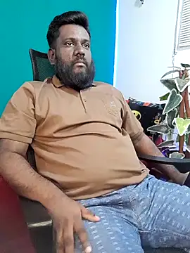 Rayansmith  online show from April 2026 10:00:02 PM