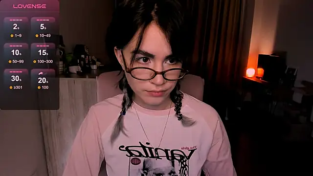 Snapshot of _selectrra chatting on February 2025 12:11:01 PM selectrra online show from February 2025 12:11:01 PM