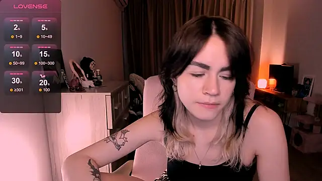 Snapshot of _selectrra chatting on March 2025 02:48:02 PM selectrra online show from March 2025 02:48:02 PM