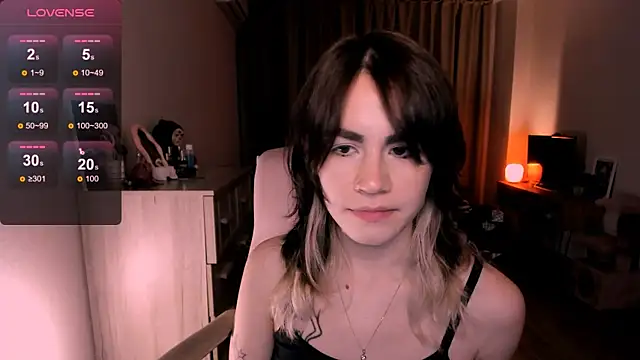 Snapshot of _selectrra chatting on March 2025 04:07:02 PM selectrra online show from March 2025 04:07:02 PM