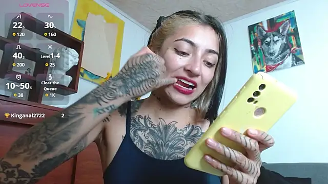 ZoeBakers  online show from February 2025 05:01:02 PM