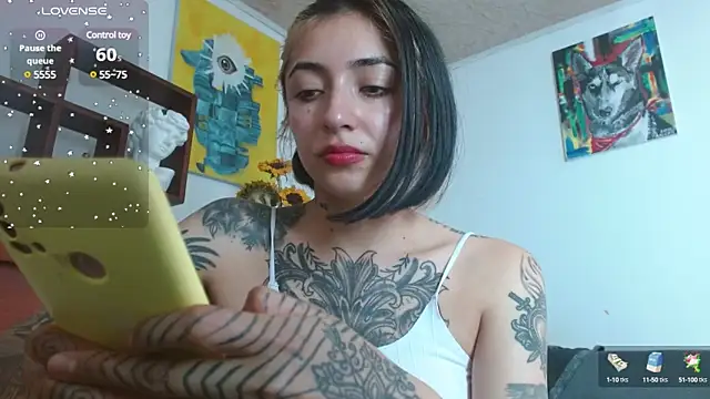 ZoeBakers  online show from February 2025 05:42:01 PM