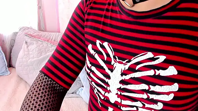 Snapshot of Satuurn_ chatting on January 2025 03:09:01 PM Satuurn online show from January 2025 03:09:01 PM