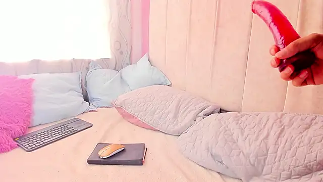 Snapshot of Satuurn_ chatting on February 2025 06:56:01 PM Satuurn online show from February 2025 06:56:01 PM