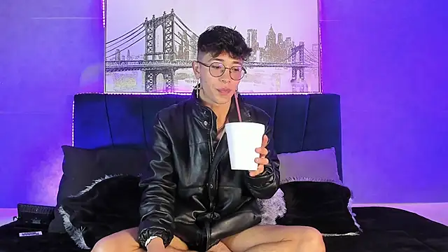 Andrew thevil online show from December 2024 02:33:01 PM