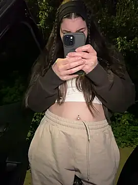 EllyNora online show from July 2026 09:32:02 PM