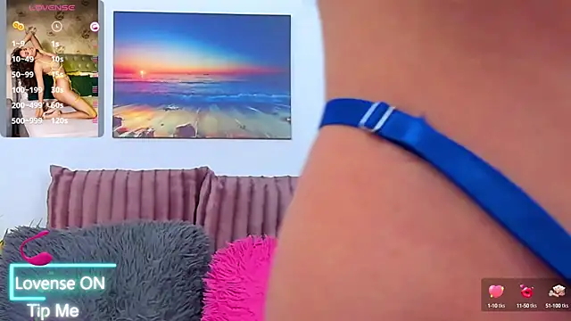 Snapshot of SelenaWest chatting on January 2025 01:00:02 PM SelenaWest online show from January 2025 01:00:02 PM