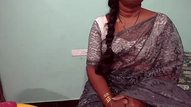 Snapshot of shrutitelugu69 chatting on February 2026 01:49:02 PM shrutitelugu69 online show from February 2026 01:49:02 PM