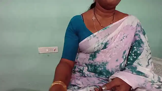 Snapshot of shrutitelugu69 chatting on April 2026 06:00:02 AM shrutitelugu69 online show from April 2026 06:00:02 AM