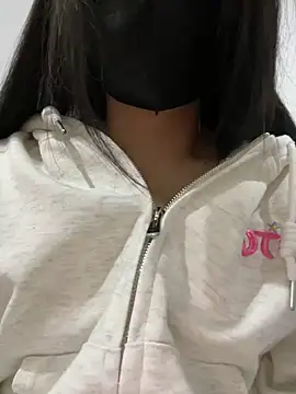 Snapshot of Asia-Lynn chatting on December 2024 11:04:02 AM Asia-Lynn online show from December 2024 11:04:02 AM