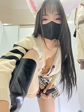 Snapshot of Asia-Lynn chatting on January 2025 01:58:01 PM Asia-Lynn online show from January 2025 01:58:01 PM