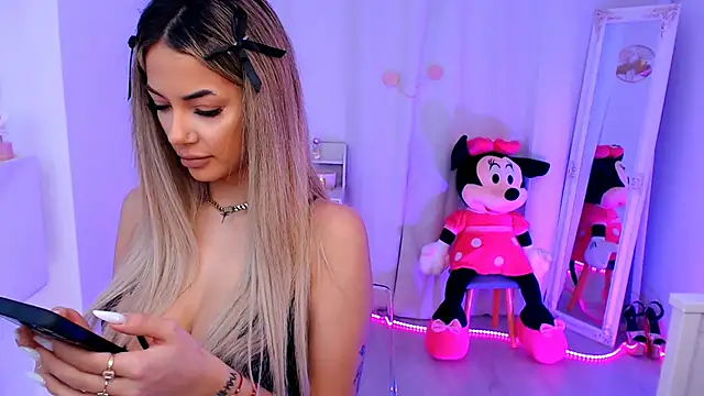 Snapshot of yuukenzi chatting on February 2025 06:40:01 AM yuukenzi online show from February 2025 06:40:01 AM