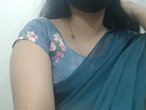 Snapshot of Lovely_Siri_23 chatting on May 2026 05:10:02 PM Lovely Siri 23 online show from May 2026 05:10:02 PM