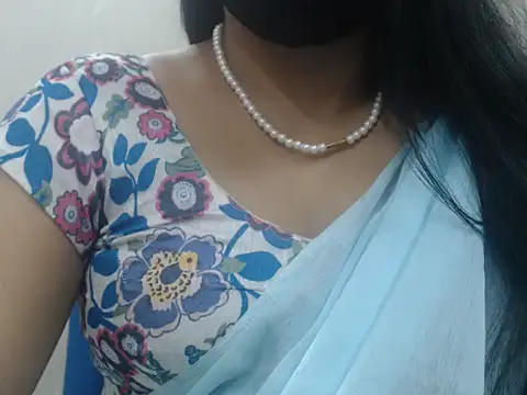 Lovely Siri 23 online show from July 2026 08:00:01 PM