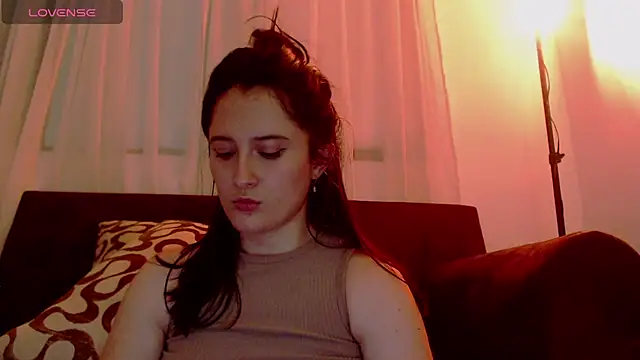 Snapshot of AlissonnFoxx chatting on February 2025 07:26:02 AM AlissonnFoxx online show from February 2025 07:26:02 AM