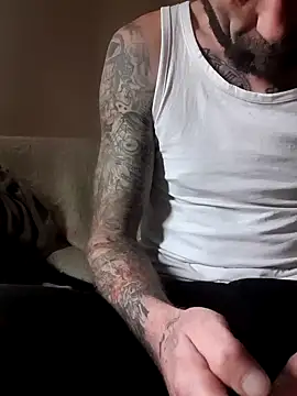 Snapshot of PIercingBoy38 chatting on January 2025 01:11:01 PM PIercingBoy38 online show from January 2025 01:11:01 PM