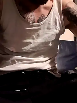 Snapshot of PIercingBoy38 chatting on February 2025 05:59:01 PM PIercingBoy38 online show from February 2025 05:59:01 PM