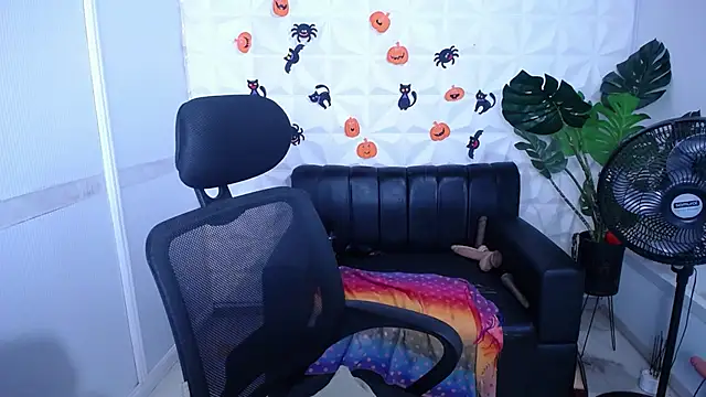 Valentinaa mature online show from October 2025 09:41:02 AM