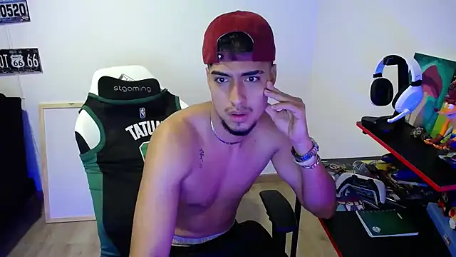 matias bianco online show from November 2025 03:53:02 AM