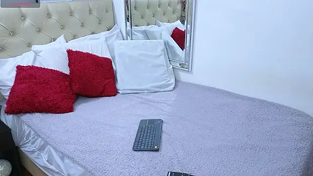 AnnaRedgrave online show from February 2026 07:58:01 AM