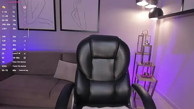 LizzHamilton   online show from January 2026 07:27:02 PM