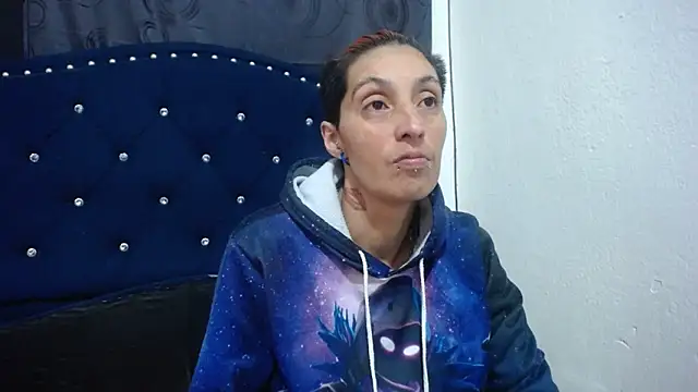 Snapshot of anyu1306 chatting on December 2024 06:07:02 AM anyu1306 online show from December 2024 06:07:02 AM