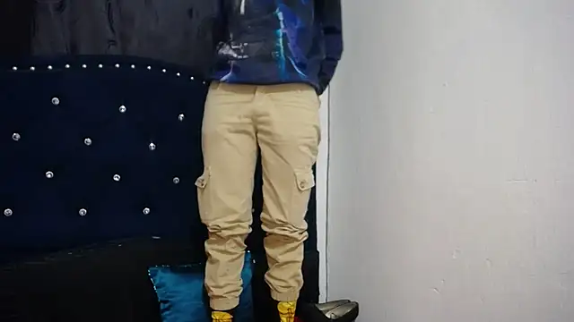 Snapshot of anyu1306 chatting on March 2025 01:24:01 AM anyu1306 online show from March 2025 01:24:01 AM