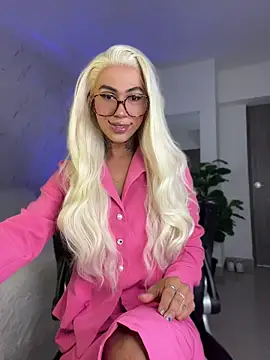 Snapshot of Miss_sagitario chatting on May 2026 12:13:02 PM Miss sagitario online show from May 2026 12:13:02 PM