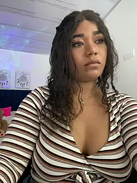 Snapshot of NanaRose77 chatting on March 2025 04:49:02 AM NanaRose77 online show from March 2025 04:49:02 AM