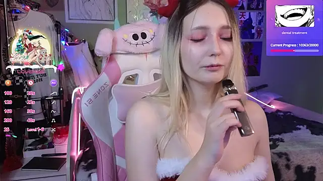 Snapshot of Evie_Ro chatting on December 2024 09:50:02 PM Evie Ro online show from December 2024 09:50:02 PM